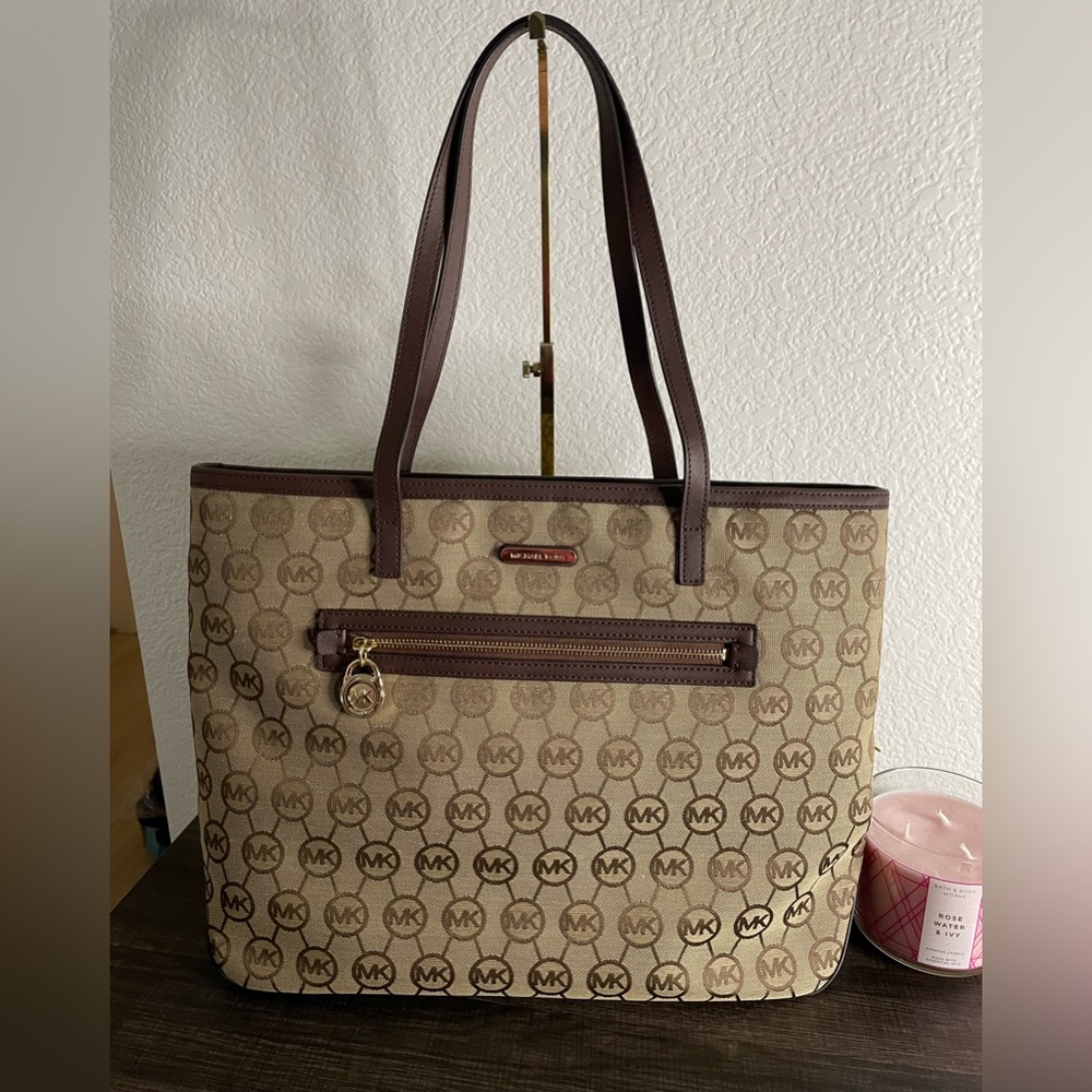 Michael Kors Kempton Logo Tote Handbag